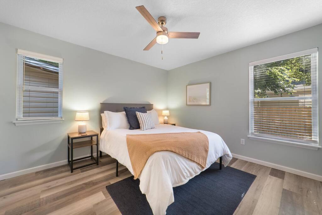 New Modern Bungalow Close To Downtown! Fully Fenced Yard St. Augustine Exterior photo