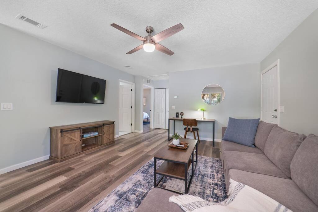 New Modern Bungalow Close To Downtown! Fully Fenced Yard St. Augustine Exterior photo